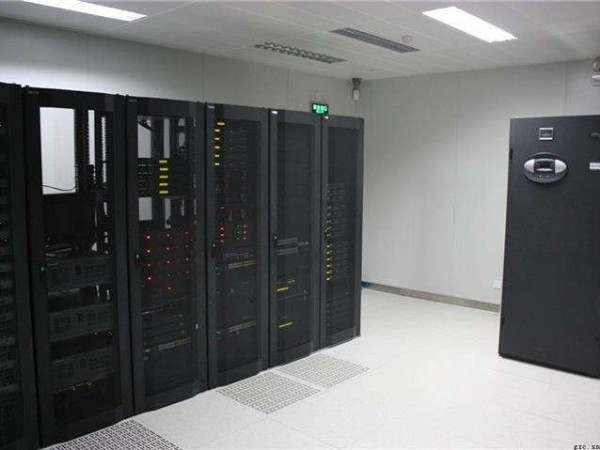 機(jī)房動環(huán)監(jiān)控系統(tǒng)品牌該怎么選呢？