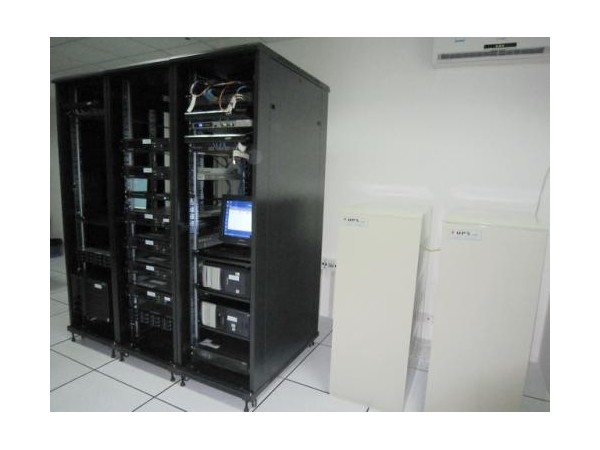 這套機房測溫及空調(diào)控制方案能自動運行！